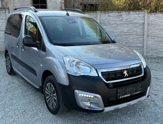 Peugeot Partner Tepee 1.2 Pure tech 81kw benzín Exclusive Top stav 1 majiteľ